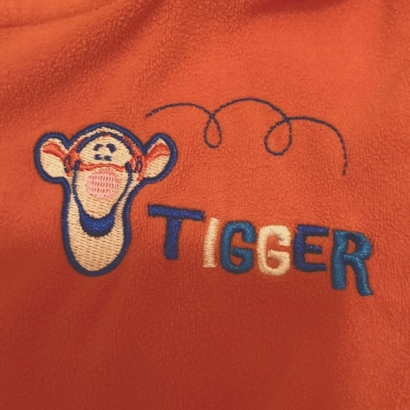 Tigger soft hooded robe - Picture 2 of 3